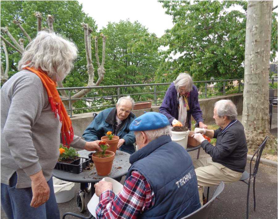 Un jardin au cœur d’un EHPAD pour les Potes’Agés