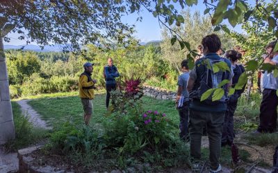 Un lycée agricole passe une journée dans les jardins de Terre & Humanisme